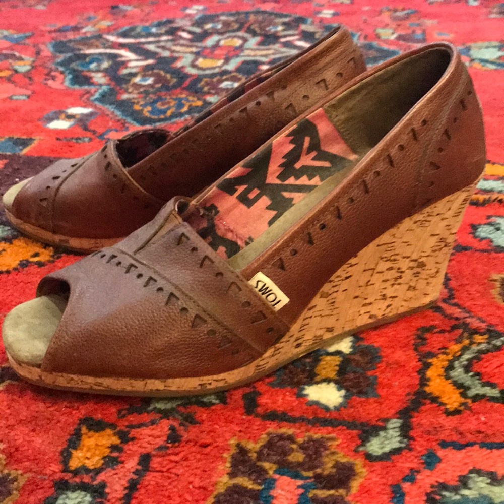 Toms leather peep toe wedges